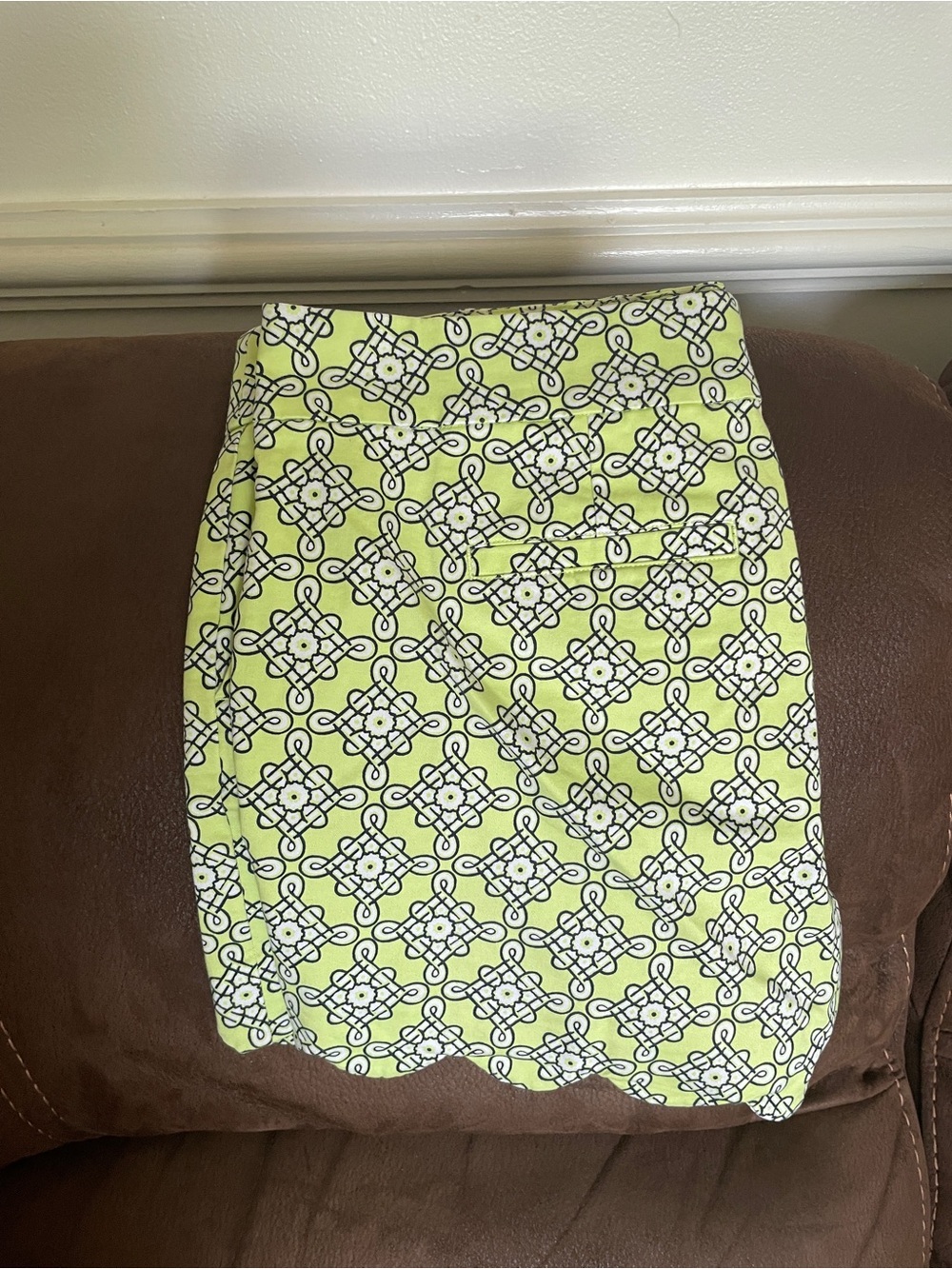 crown & ivy Lime Green and White Geometric scallop shorts